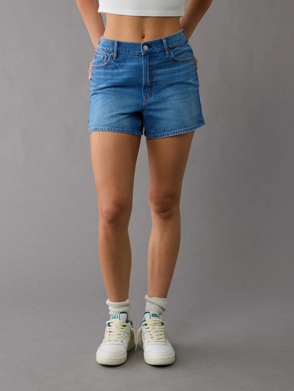 American Eagle Strigid Relaxed Short Size 12 High-Waisted